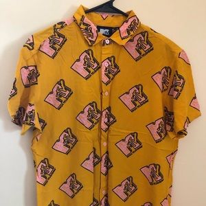 MTV unisex button down. Vintage logo.